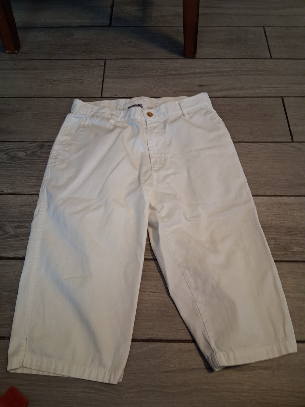 bill blass White Capris
